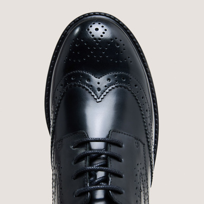 Derbies ajouréesen cuir glacé noir | ALTITUDE