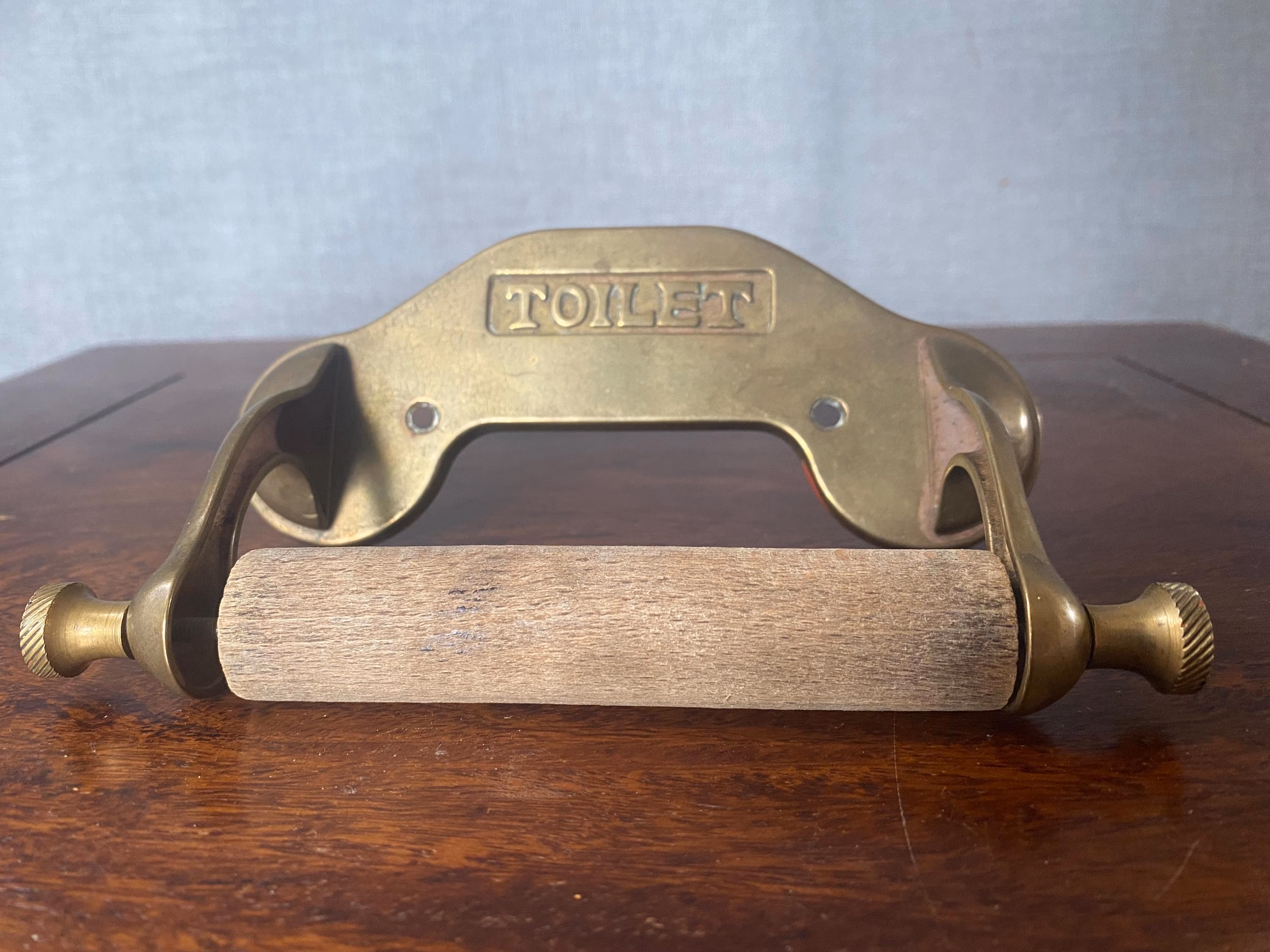 Vintage Reclaimed Brass Toilet Roll Holder, Antique Bathroom Fitting, Architectural Salvage, Period Home Decor, Traditional Brass Holder