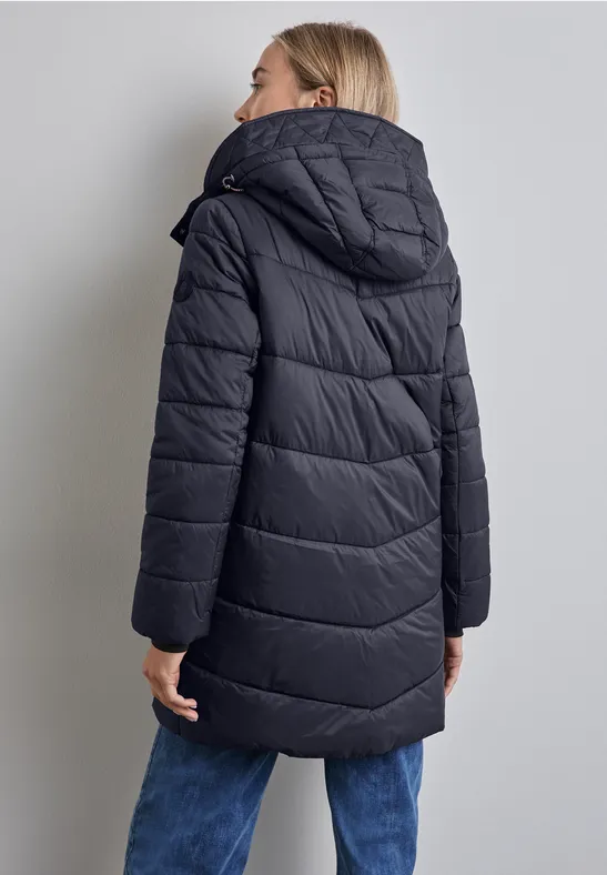 Jacke mit abnehmbarer Kapuze