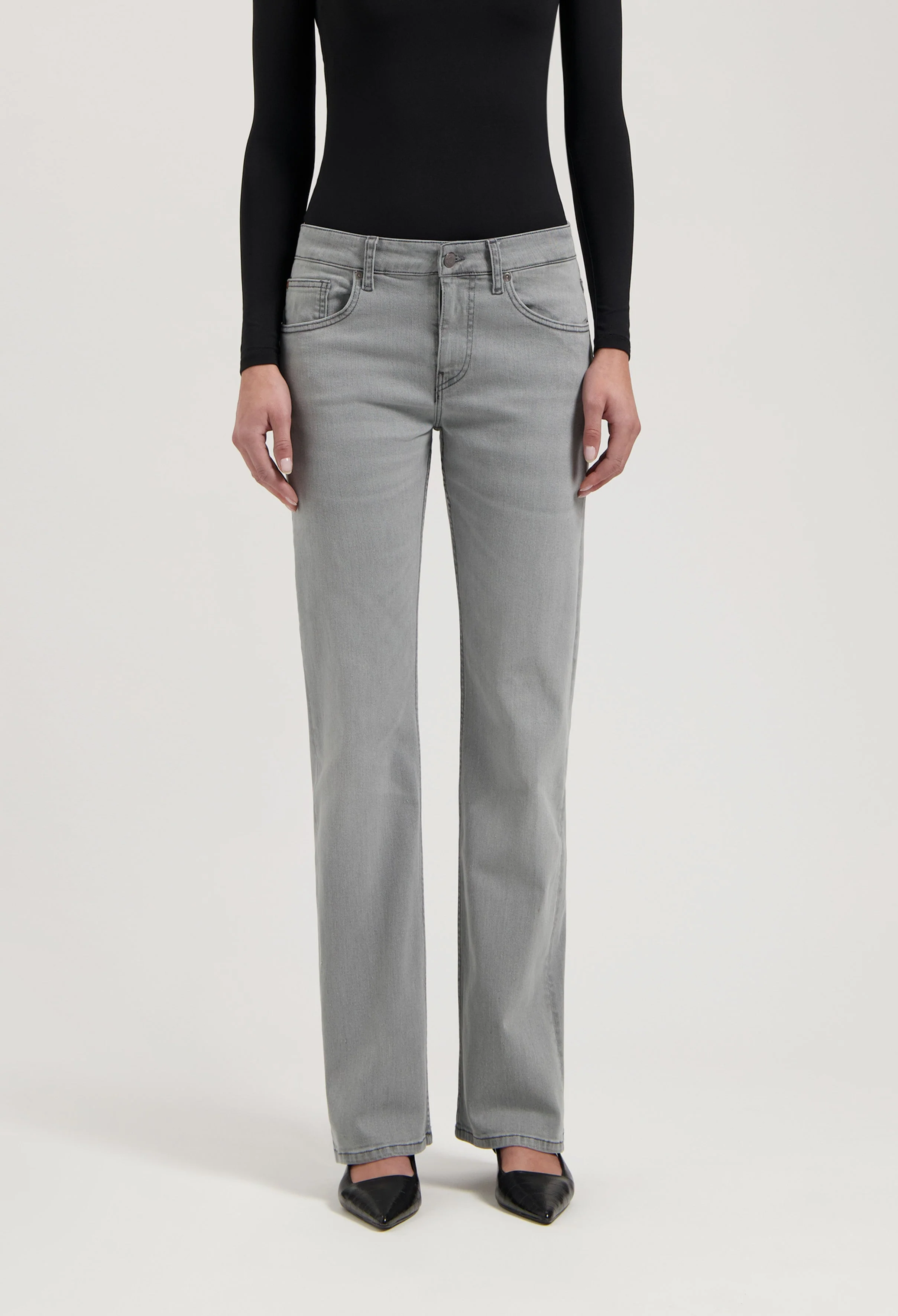 Carry Mid Straight - Light Grey