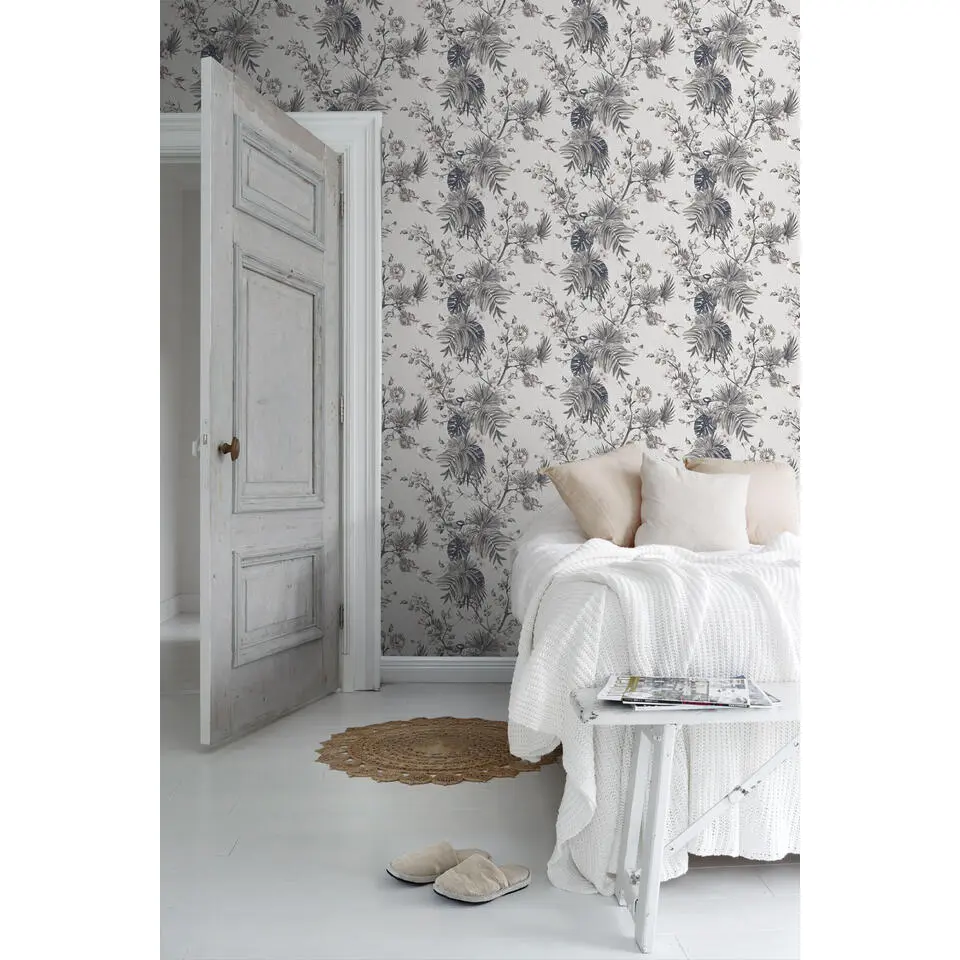 Sanders & Sanders behang tropische jungle bladeren en paradijsvogels grijs