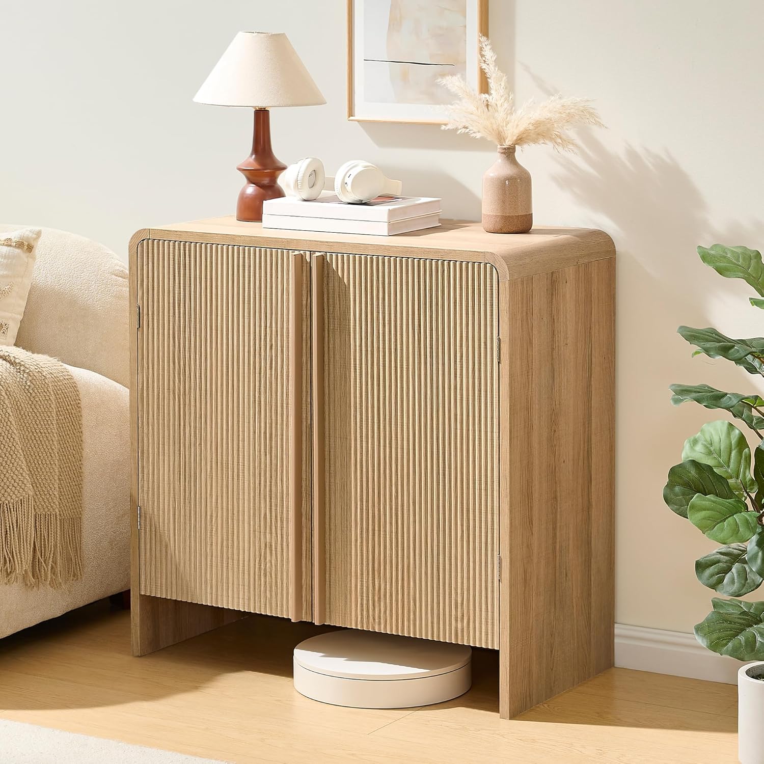 AMERLIFE Fluted Buffet Cabinet with Storage, Modern Sideboard Cabinet with 2 Doors & Adjustable Shelf, Console Table & Credenza for Living Room, Dining Room & Entryway, Natural Oak