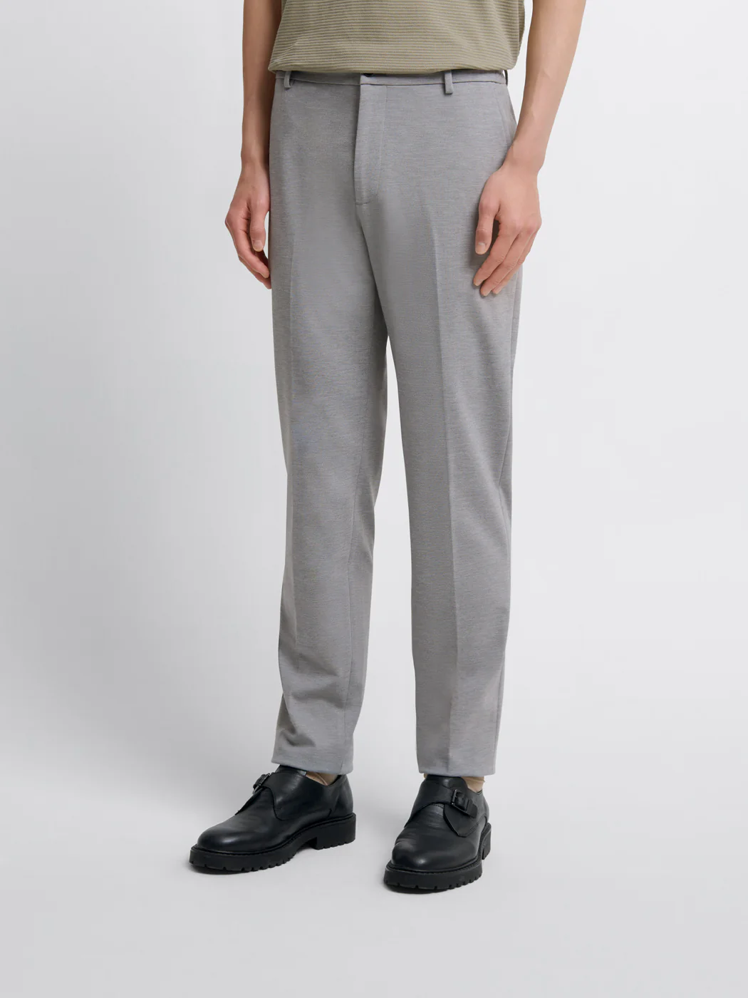 Chino à pinces taille semi-élastiquée