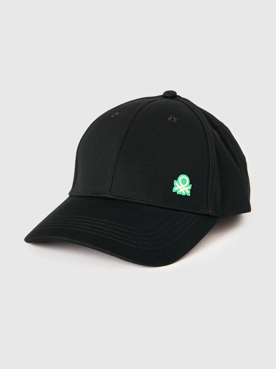 Baseball cap with logo