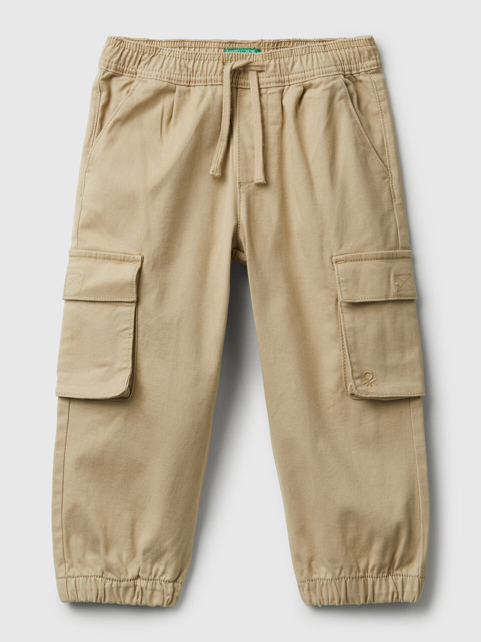 Cargo trousers with drawstring
