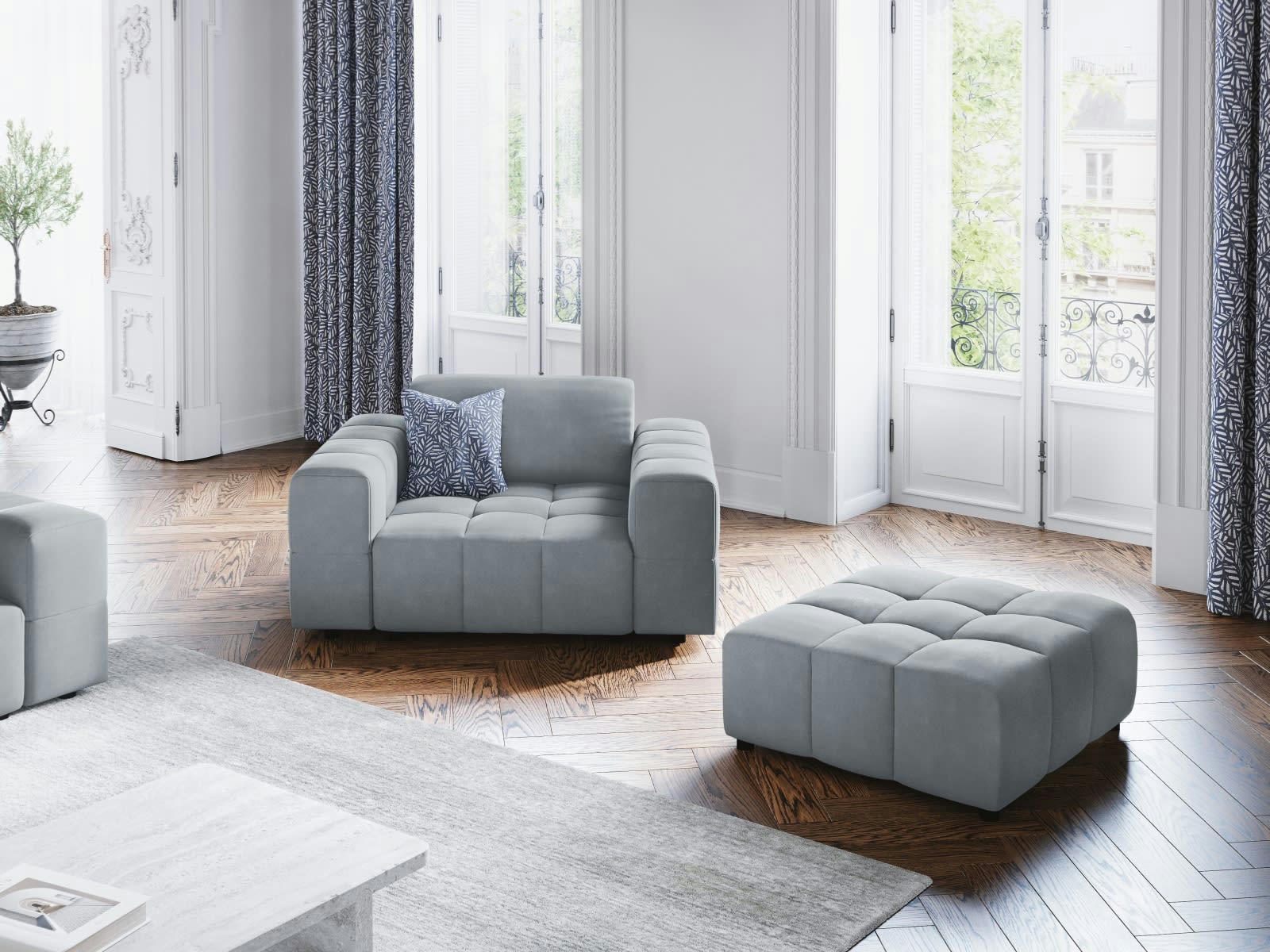 LUC - Pouf en tissu velours bleu clair