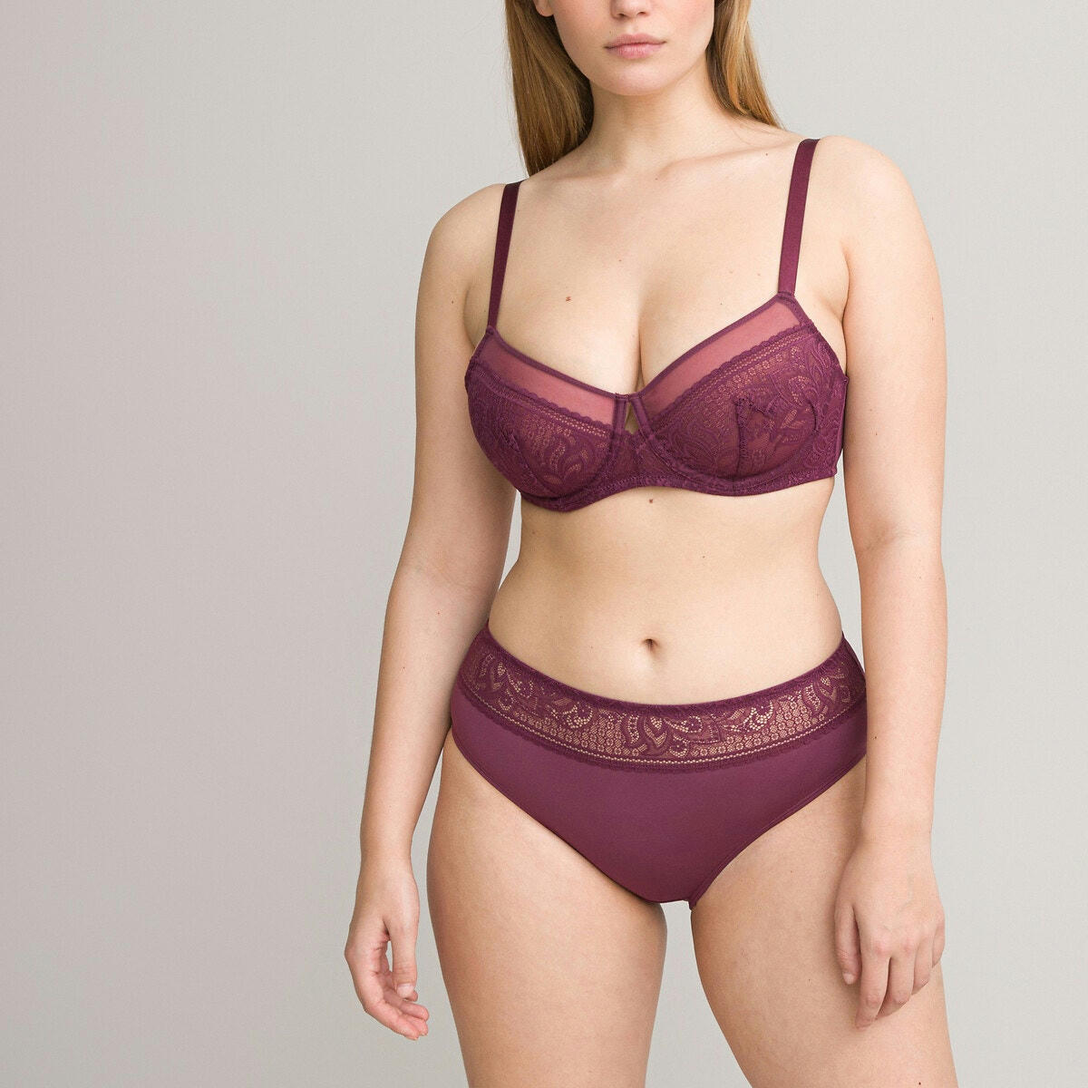Soutien-gorge minimiseur en dentelle