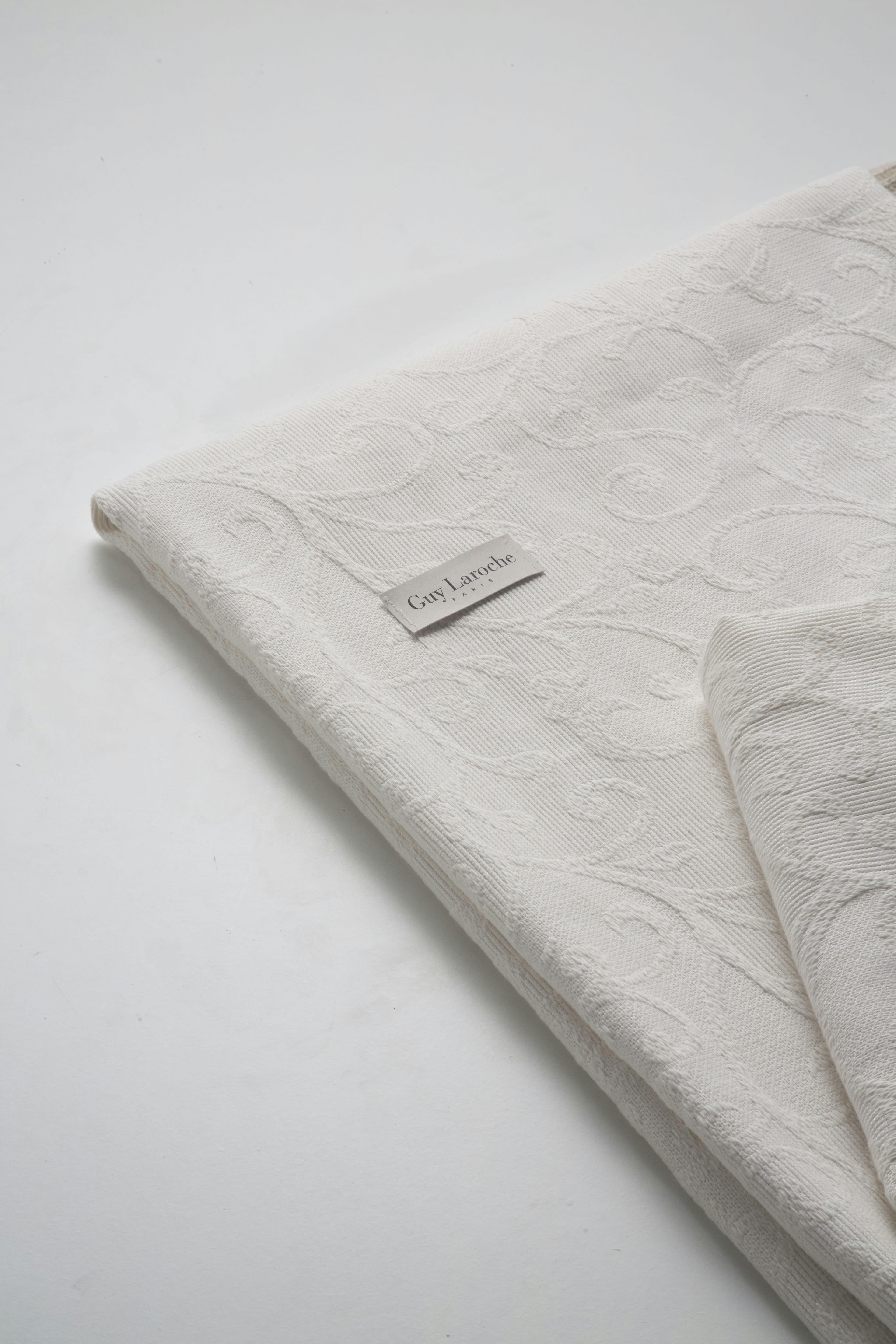 FLEUR - Couvre lit en coton beige 250x270