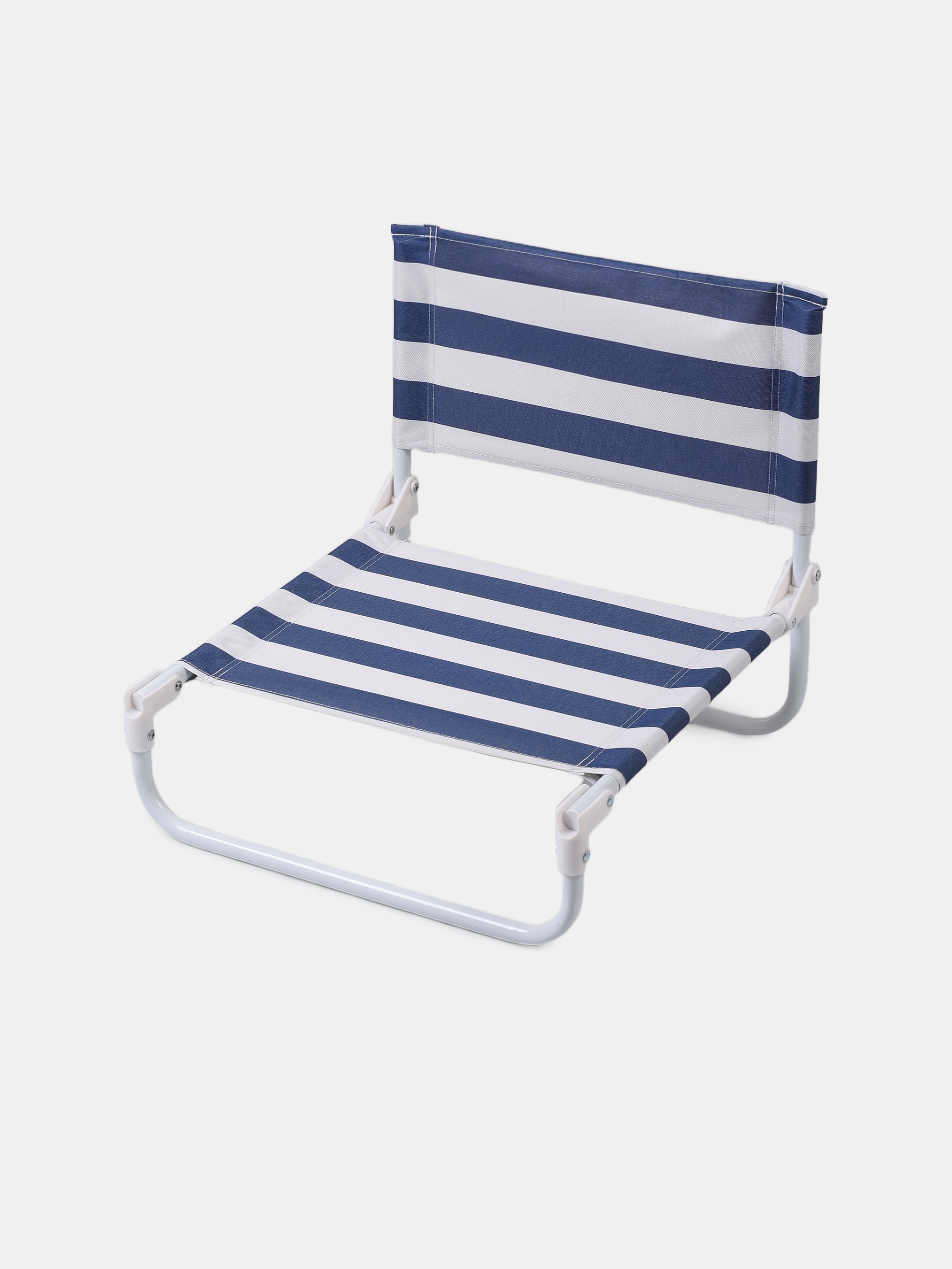 Leżak plażowy w paski