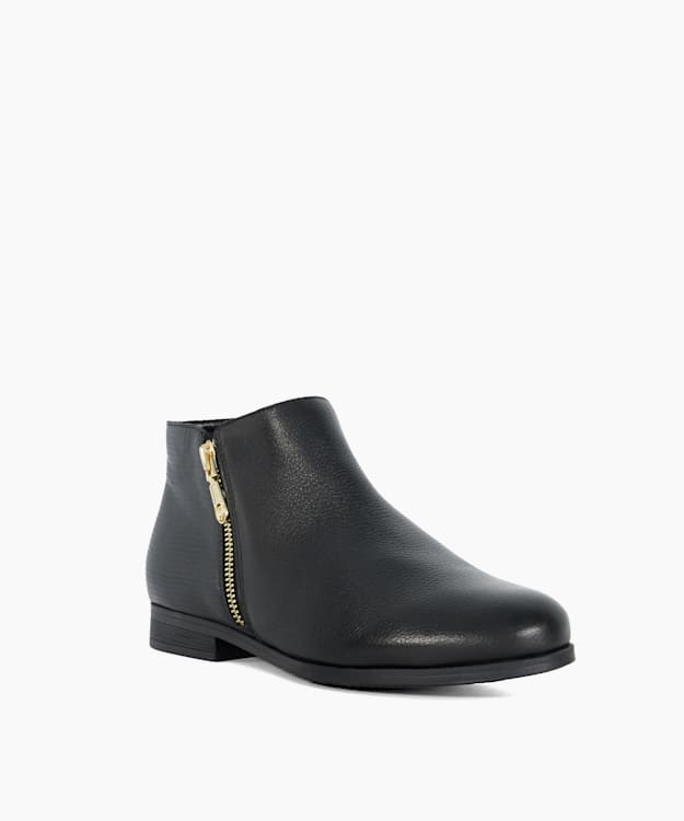 Pandias Black - Wide Fit Low Heel Leather Ankle Boots