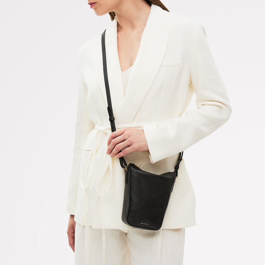 Oak Street - Medium Phone Cross Body