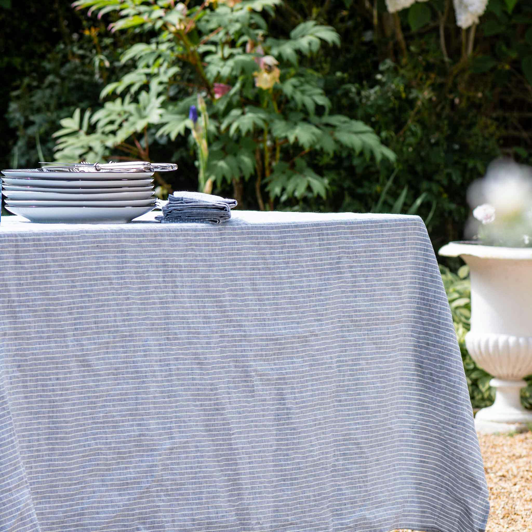 NAPPE NATURELLE - Nappe en lin bleu rayé 180x180cm