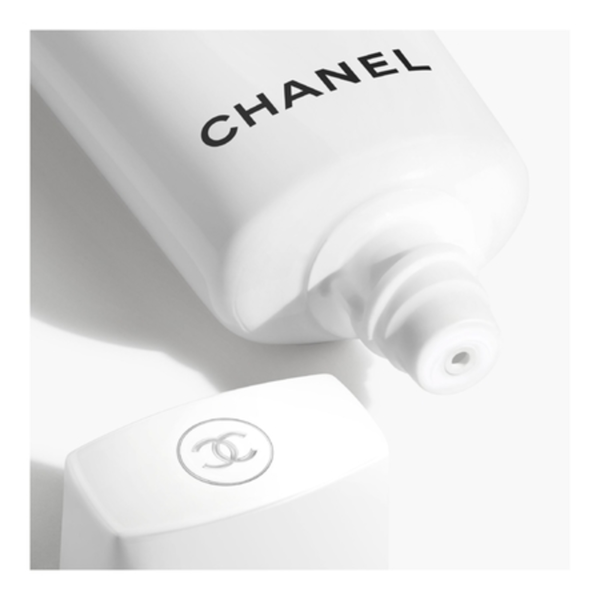 UV ESSENTIELProtection globale Uv - pollution - antioxidant spf50
