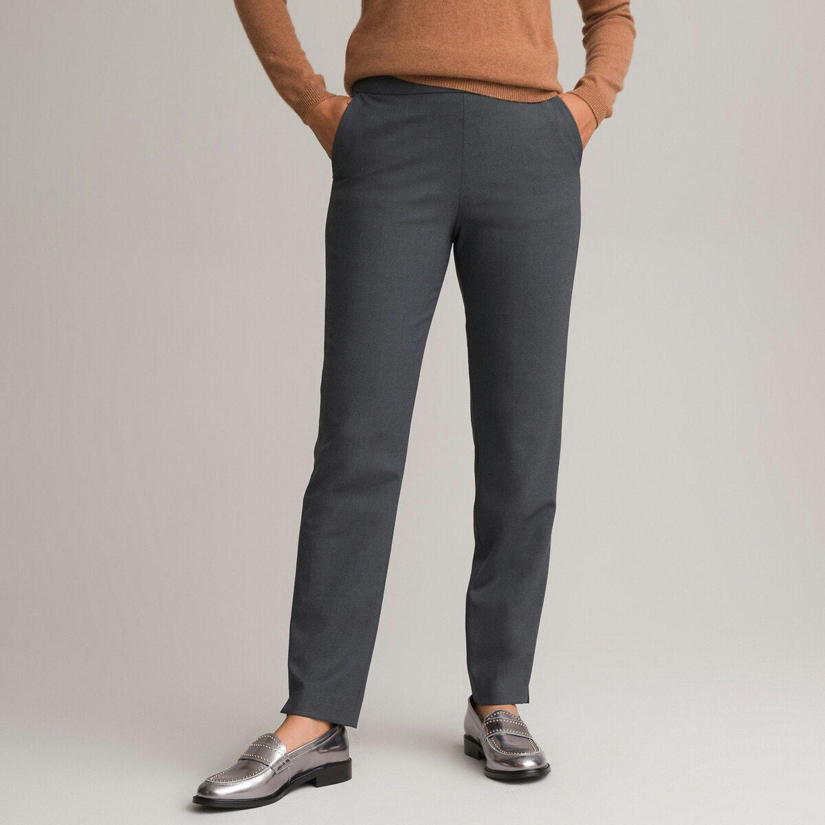 Pantalon fuselé, laine majoritaire