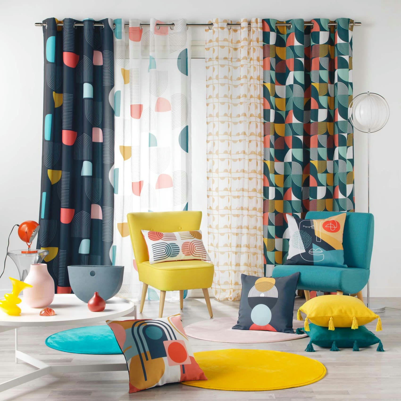 CUZCO - Coussin déhoussable motif visage polyester multicolore 45x45cm