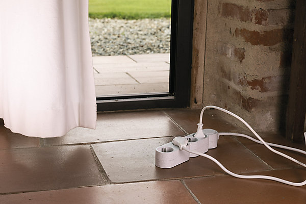 Multiprise plastique recyclé 4x2P T blanc Zenitech