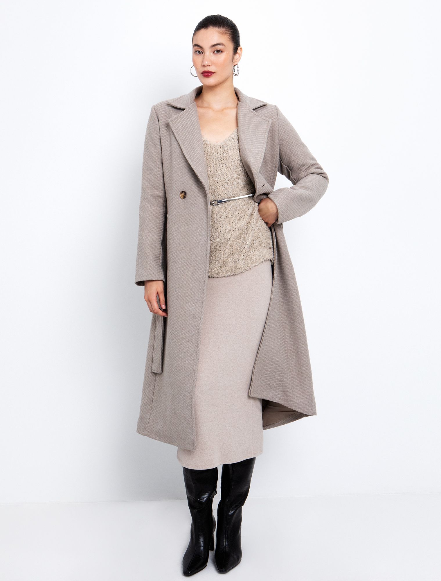 Μακρύ παλτό με ανάγλυφο σχέδιο