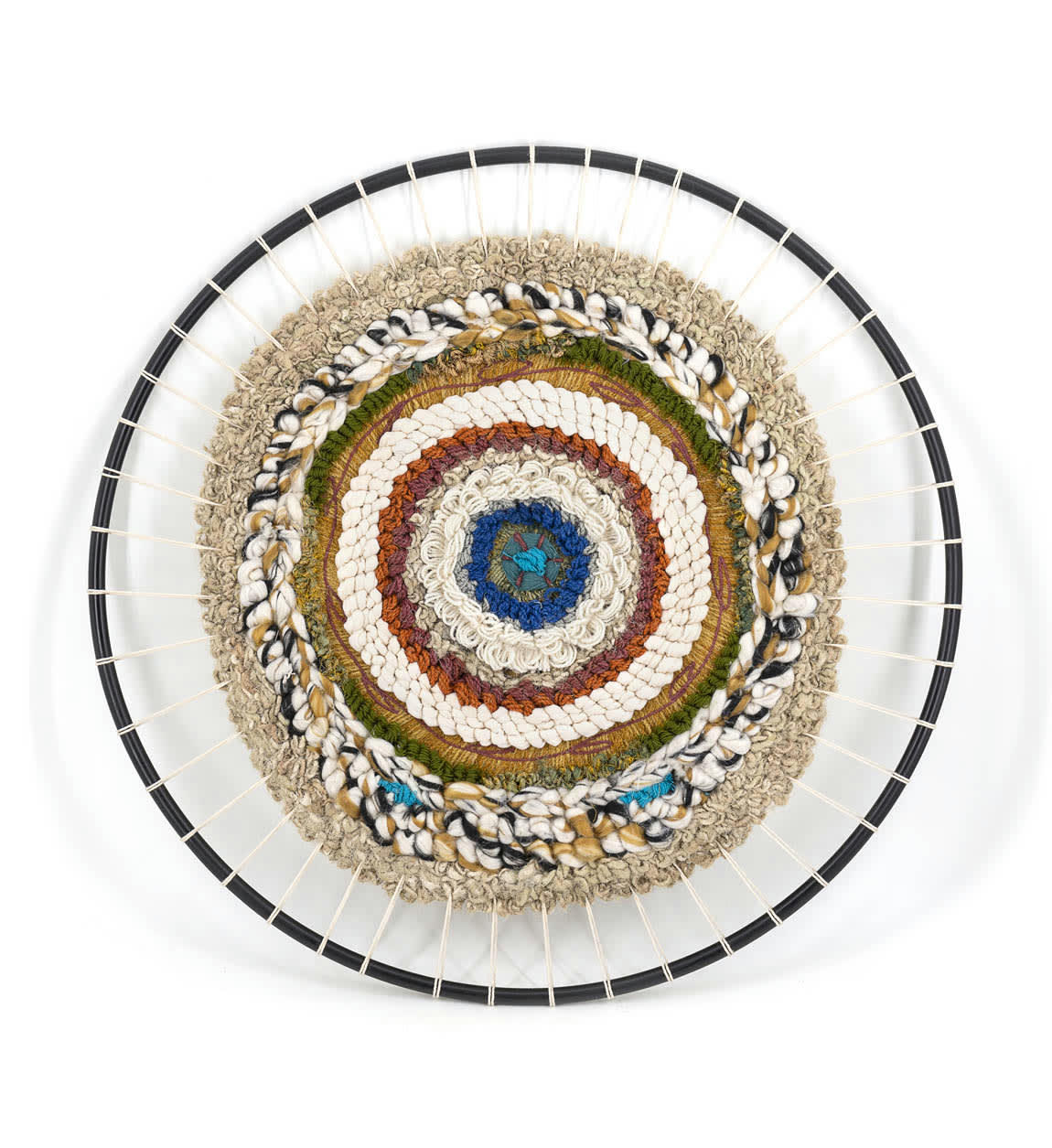 - Décoration murale en métal et fil multicolore