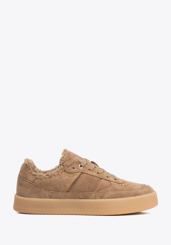 Zamszowe sneakersy z futrzanym wnętrzem beżowe