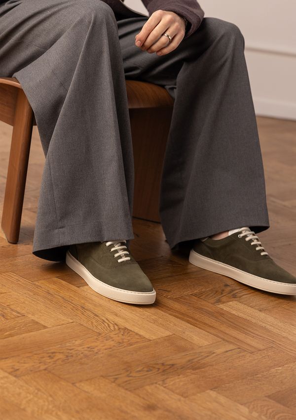 Manfield Groene suède sneakers