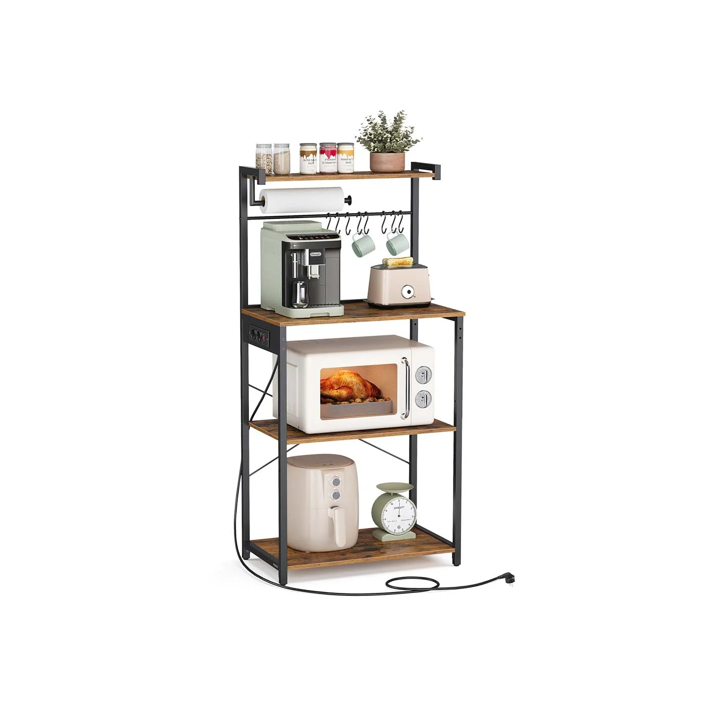Étagère de cuisine avec multiprise