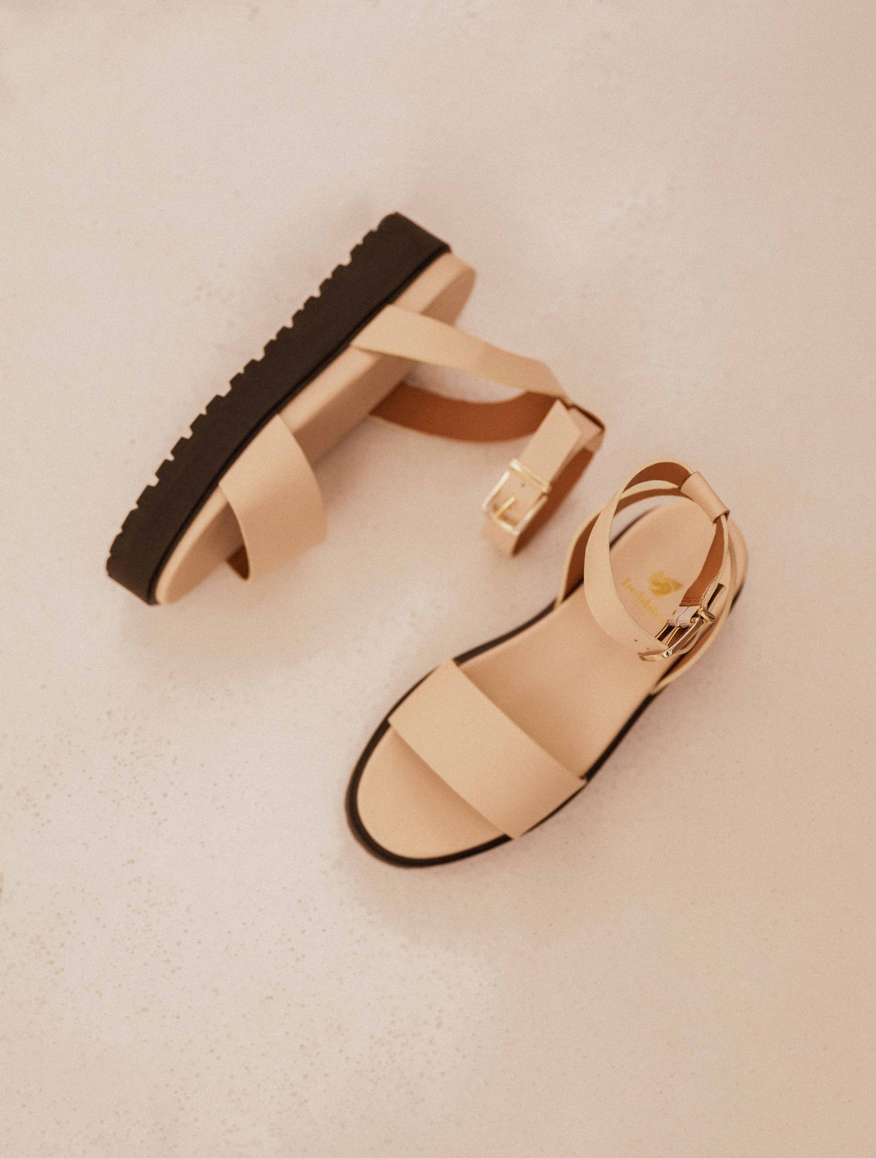 Nomi Beige