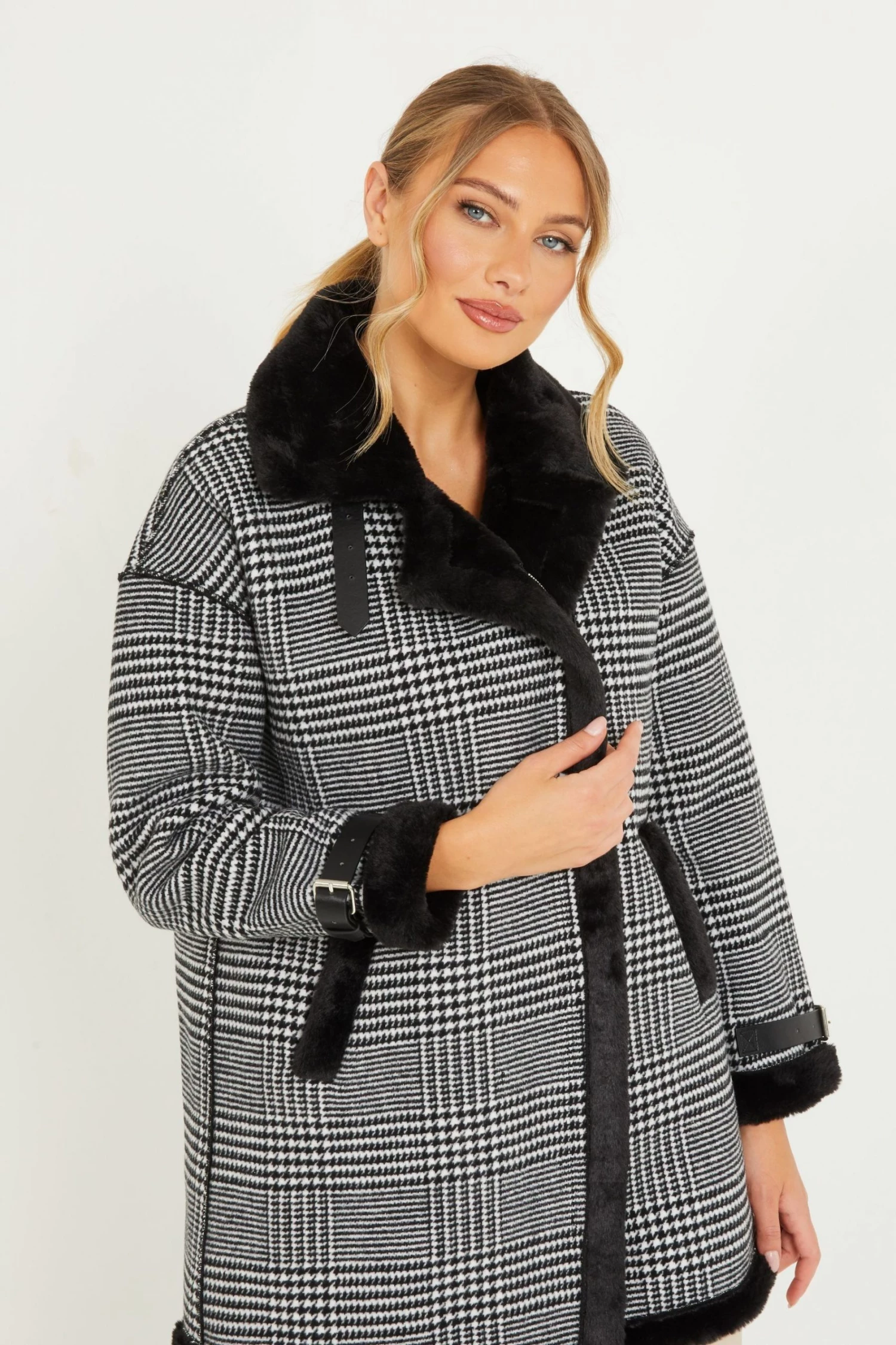 Quiz Black Check Faux Fur Trim Coat