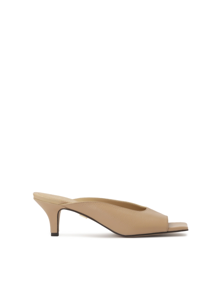 Leather mules with a low heel