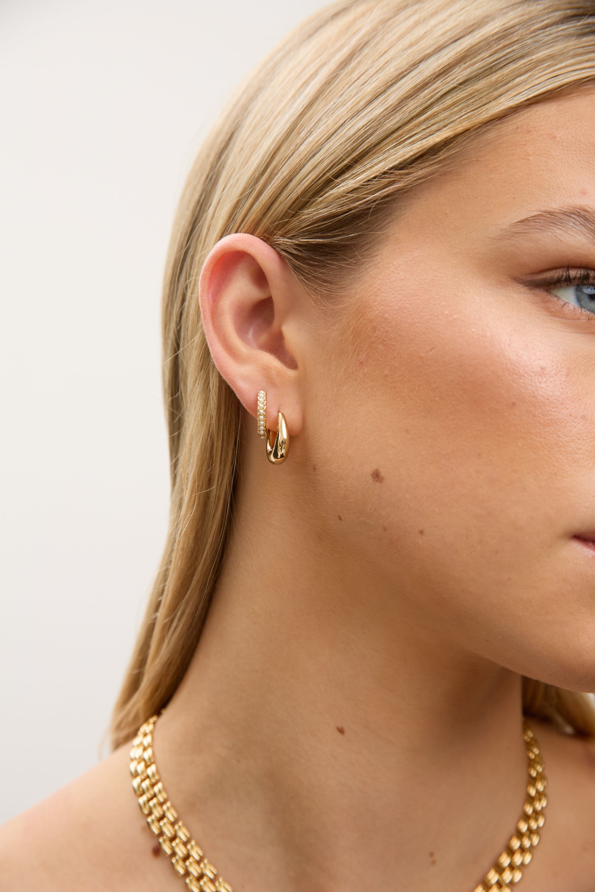 Jon Richard Gold Polished and Pearl Hoops - Pack of 2