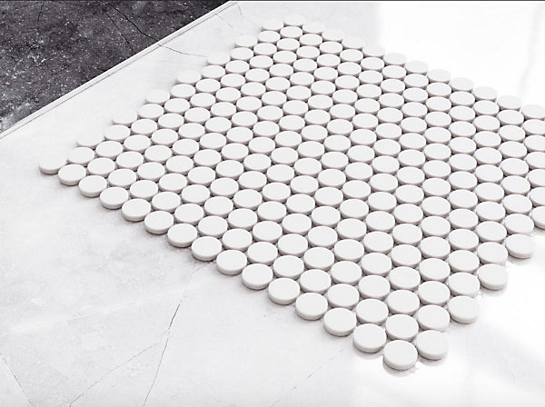 Mosaïque sur résille pour salle de bain et cuisine en céramique 31.7 cm x 29.3 cm - Matt white dot