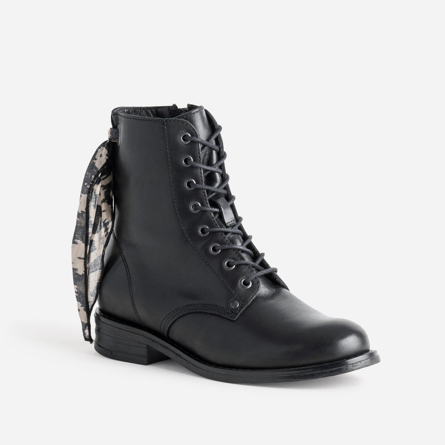 Bottine noire cuir détail ruban