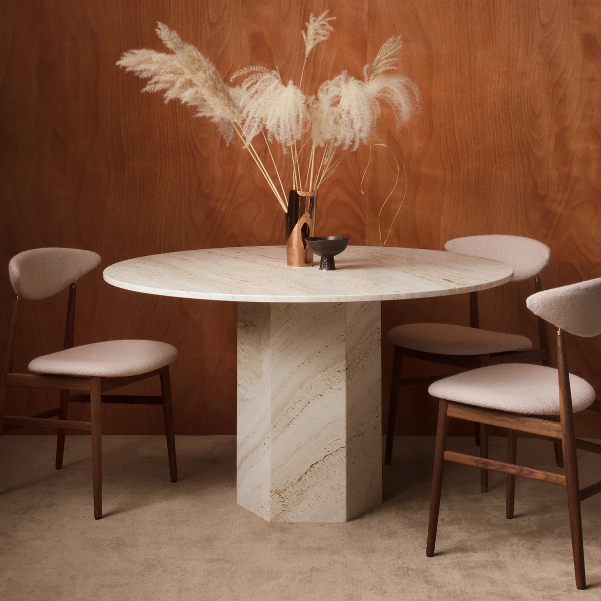 Gubi - Epic Esstisch, Ø 130 cm, neutral white