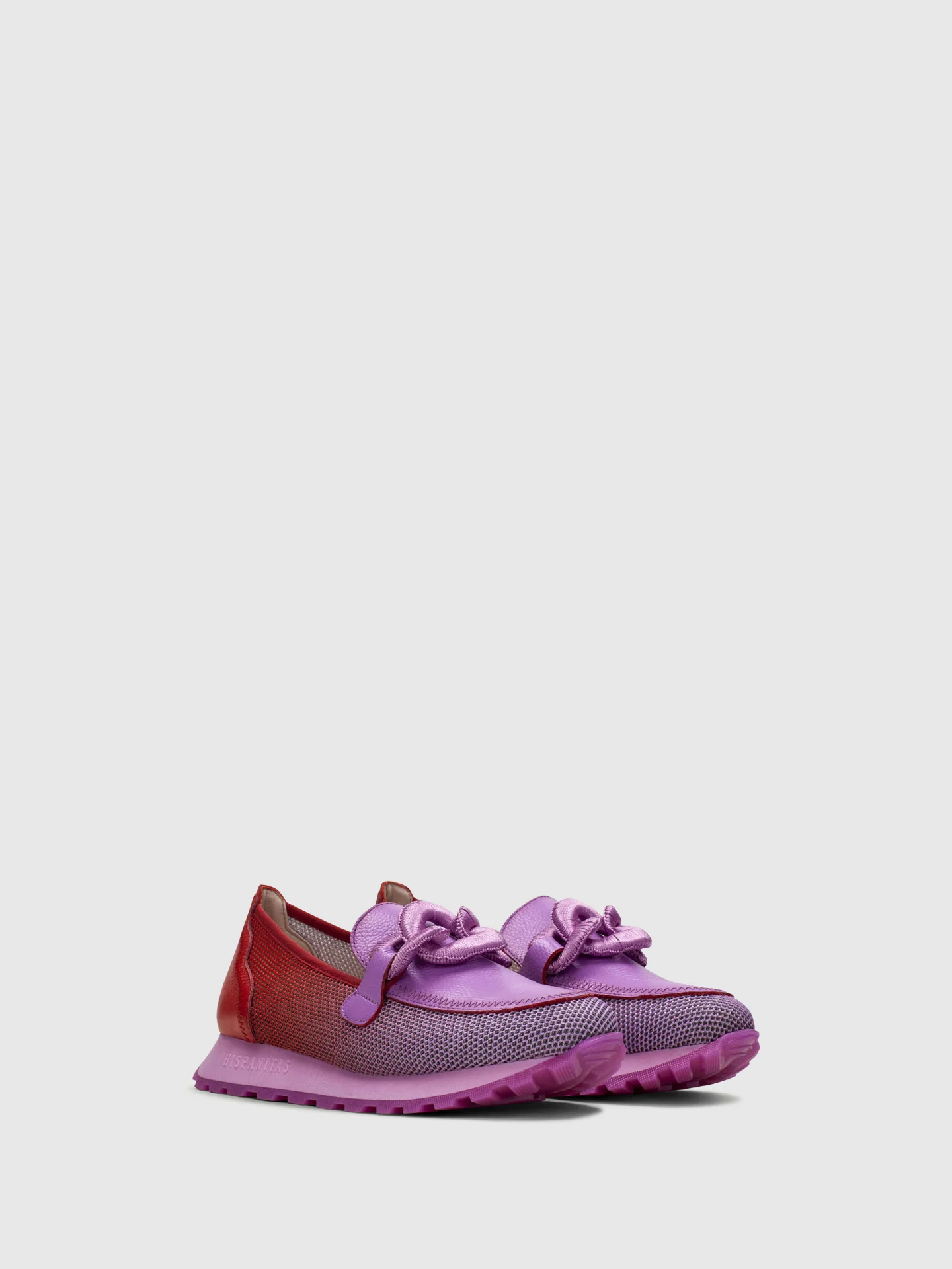 Sapatos com Apliques em Violeta