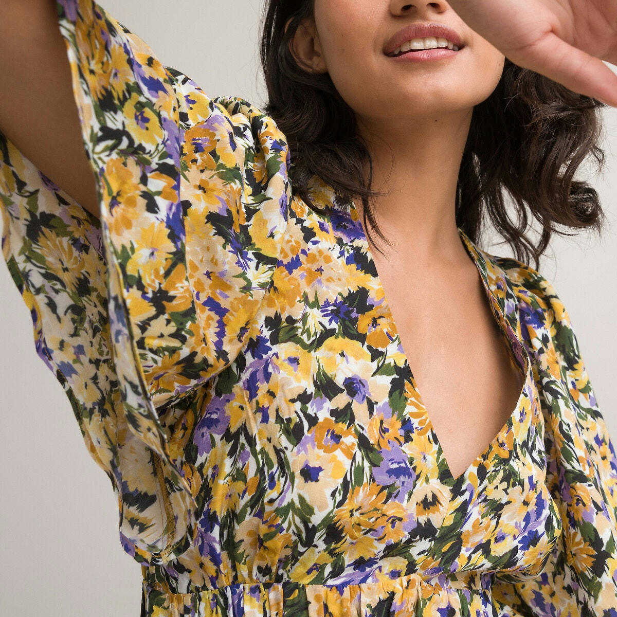 Robe évasée courte, décolleté dos
