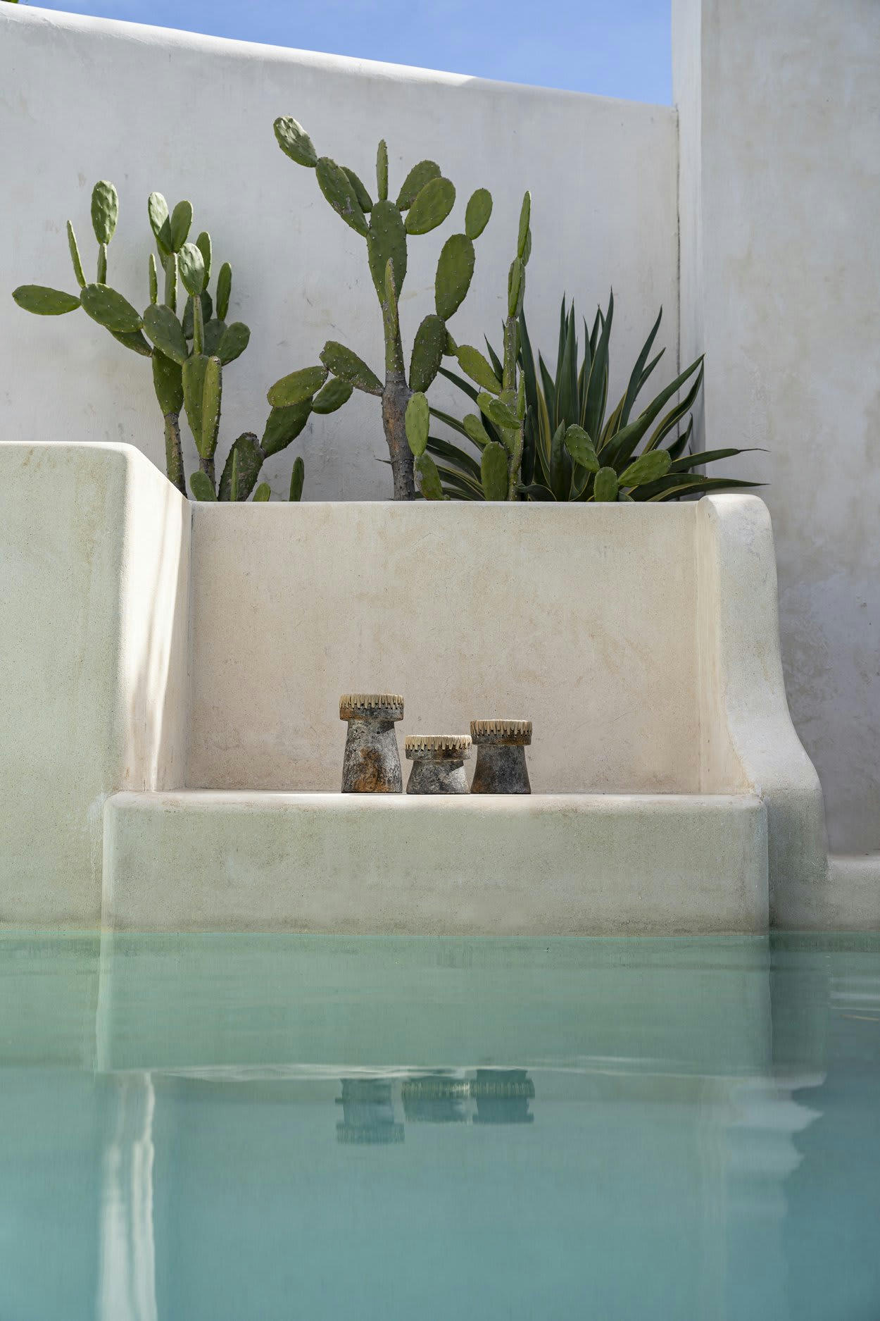 PRETTY - Bougeoir en terre cuite gris antique 12x12