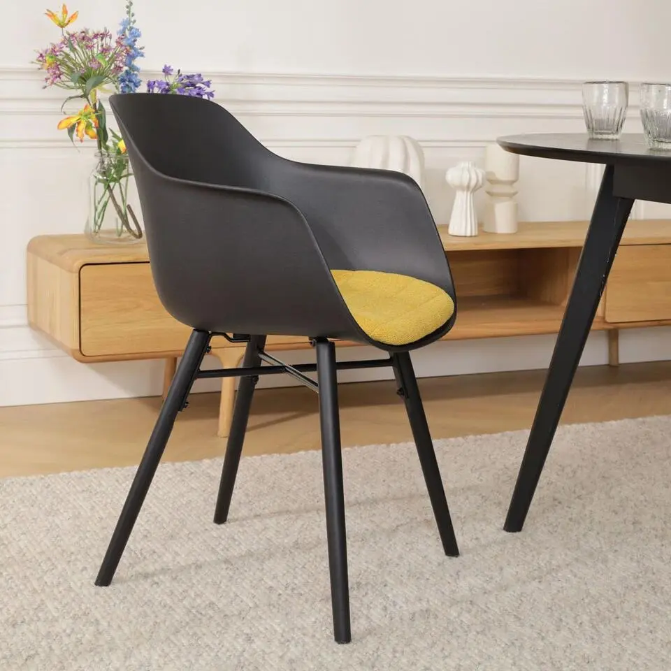 Nolon Nena-Liz Eetkamerstoel Zwart - Okergeel - Zwarte Houten Poten