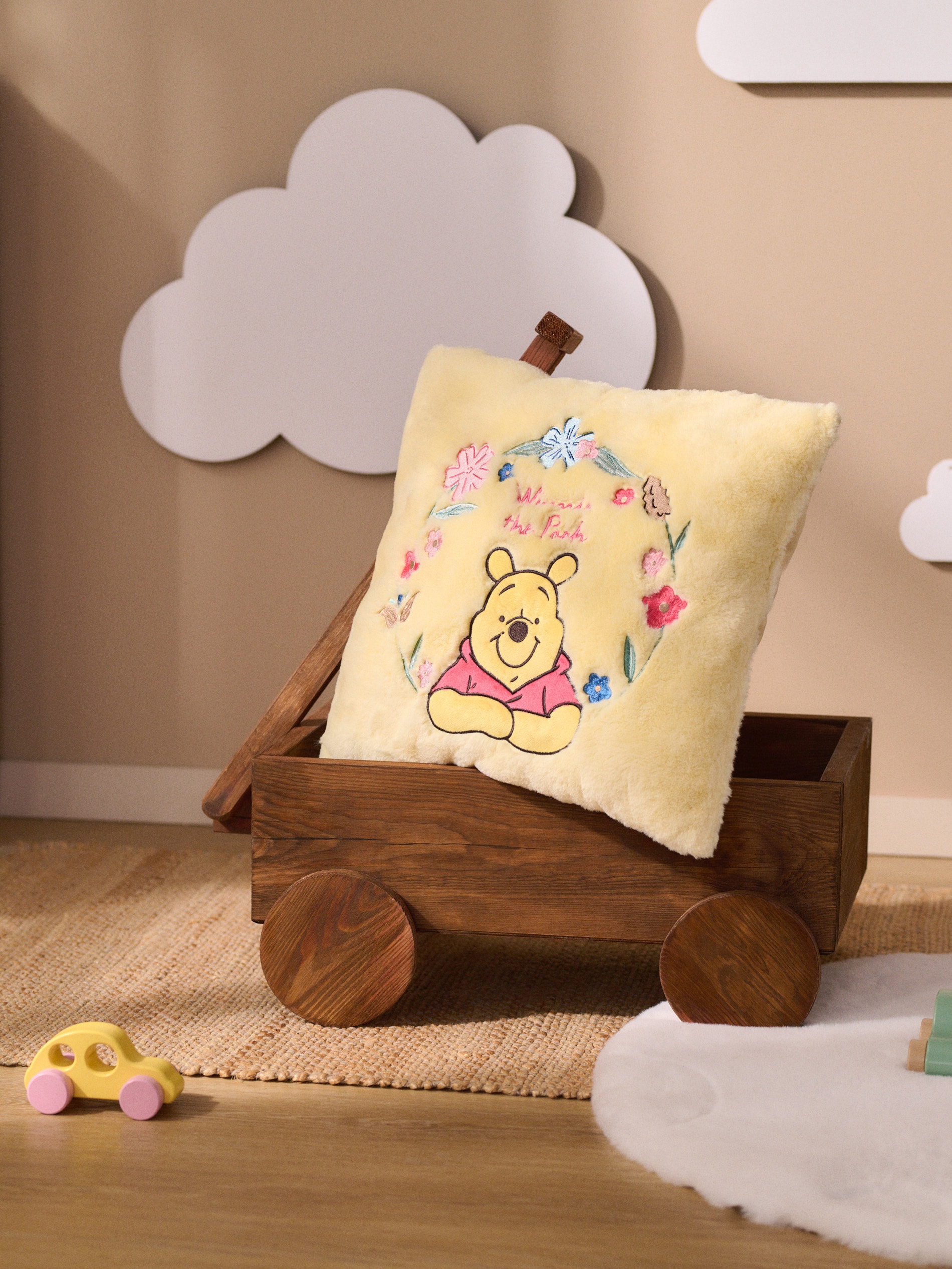 Poduszka dekoracyjna Winnie the Pooh