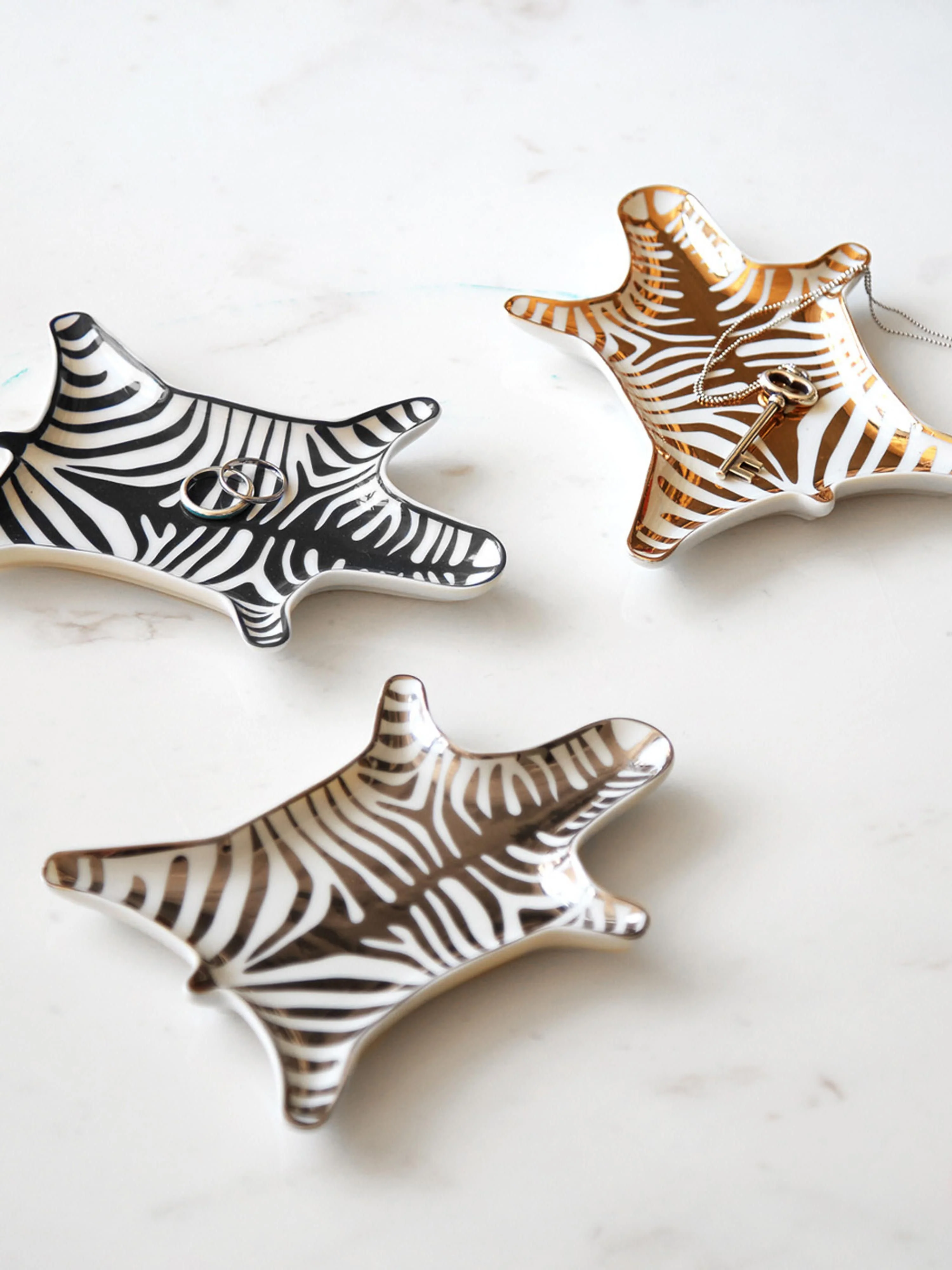Porzellan Deko-Tablett Zebra mit Gold