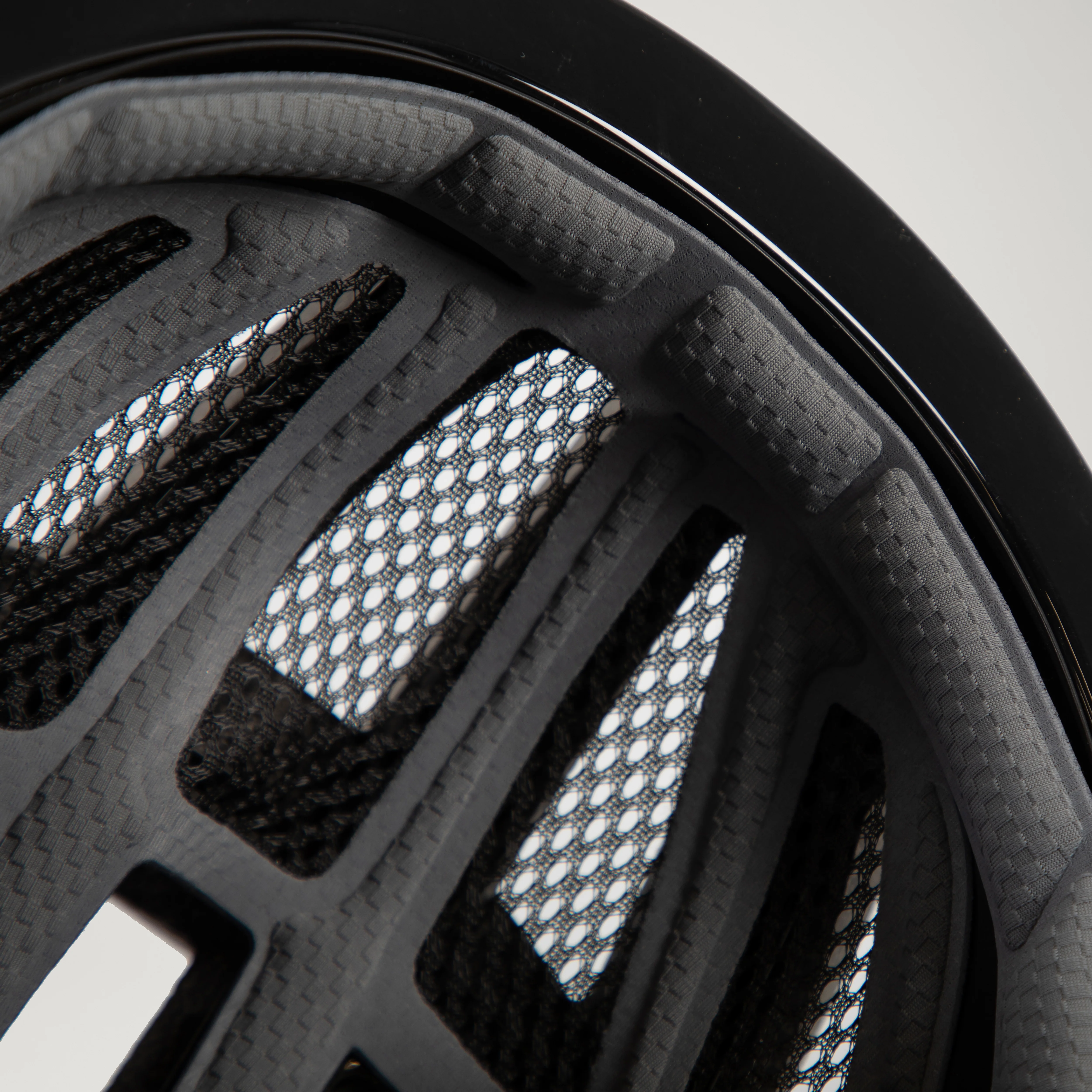 Xtract Mips® Helmet - Black
