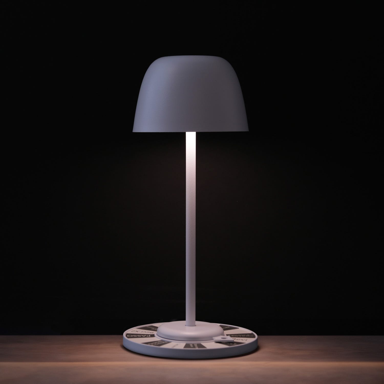 Lampada da tavolo touch con gioco alcolico 28 cm
