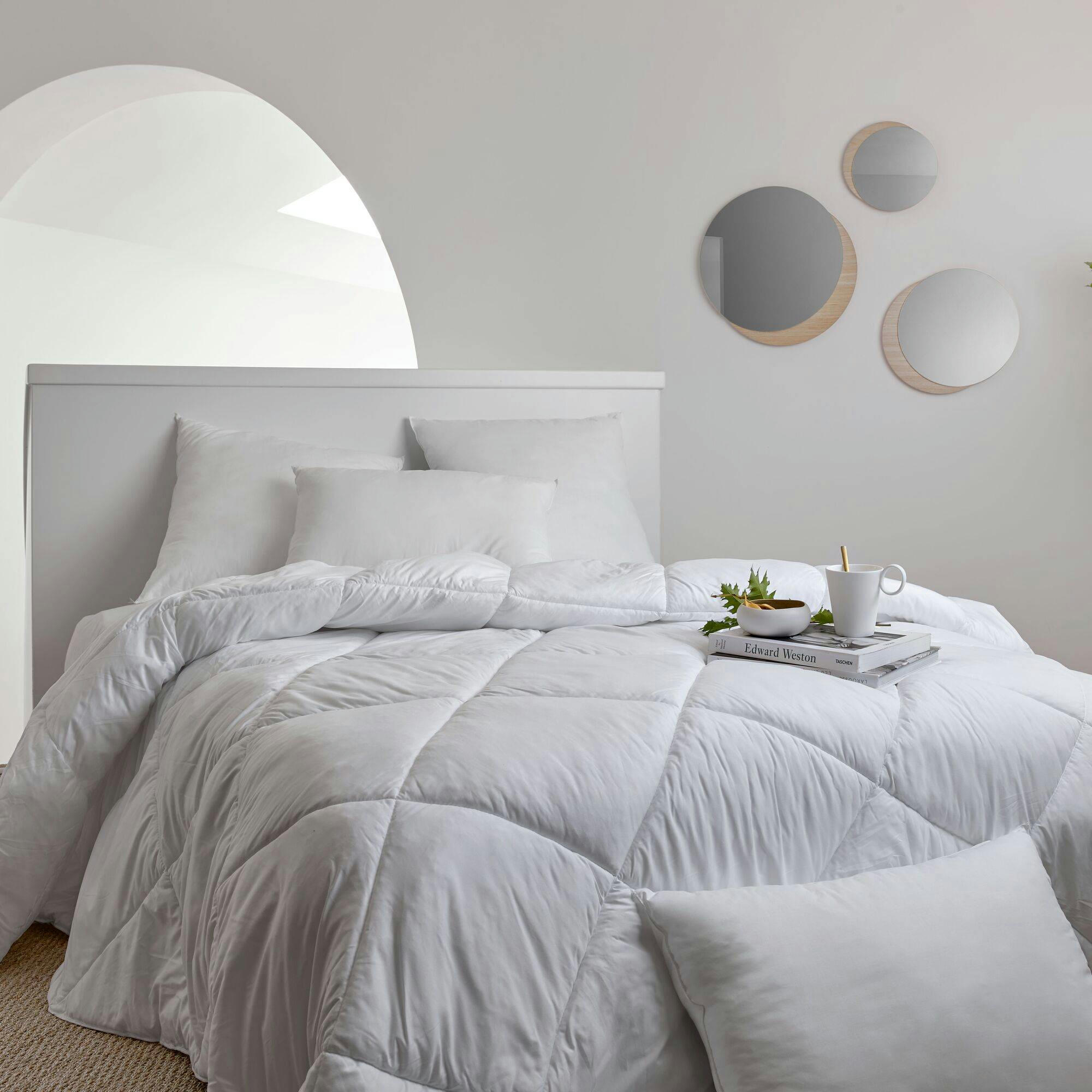 PACOME - Couette en Microfibre anti-acariens et antibactérien 140 x 200 cm