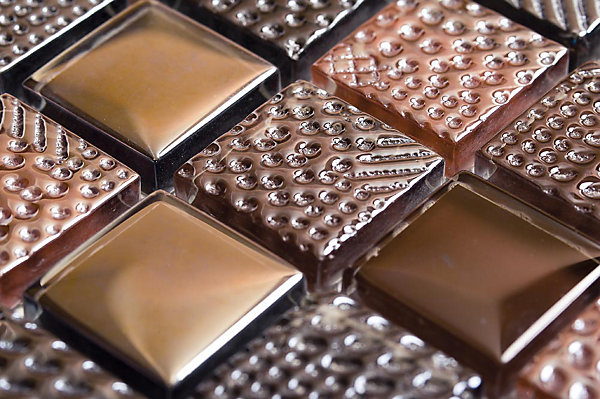 Mosaique de Verre Mix Relief Marron / Bronze 2,3x2,3 cm - vendu par plaque de 30X30 cm -