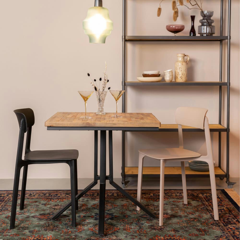 CLIVE - 4 chaises en résine noir