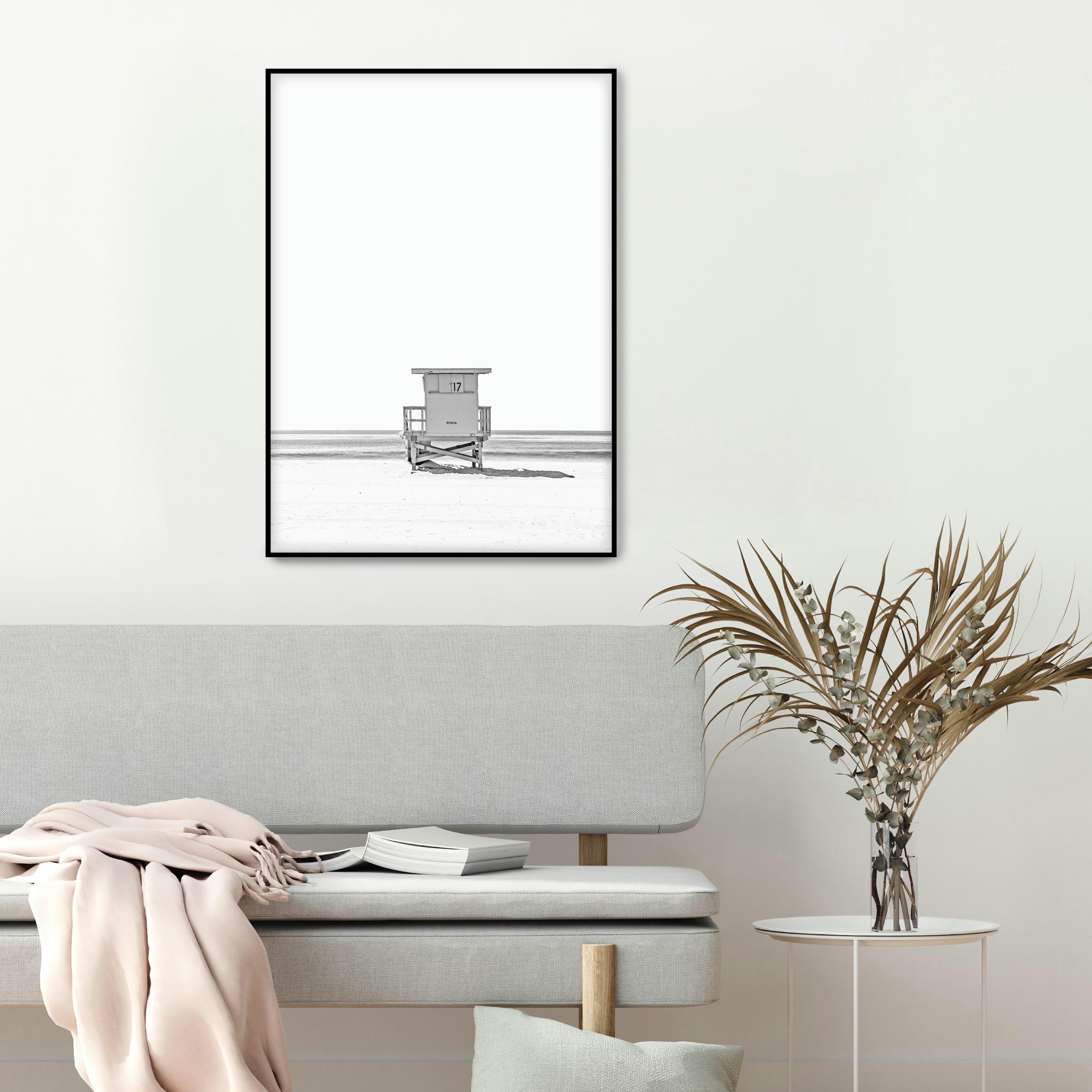 PLAYA - Affiche avec cadre noir - Sauveteur en Noir et Blanc - 30x40