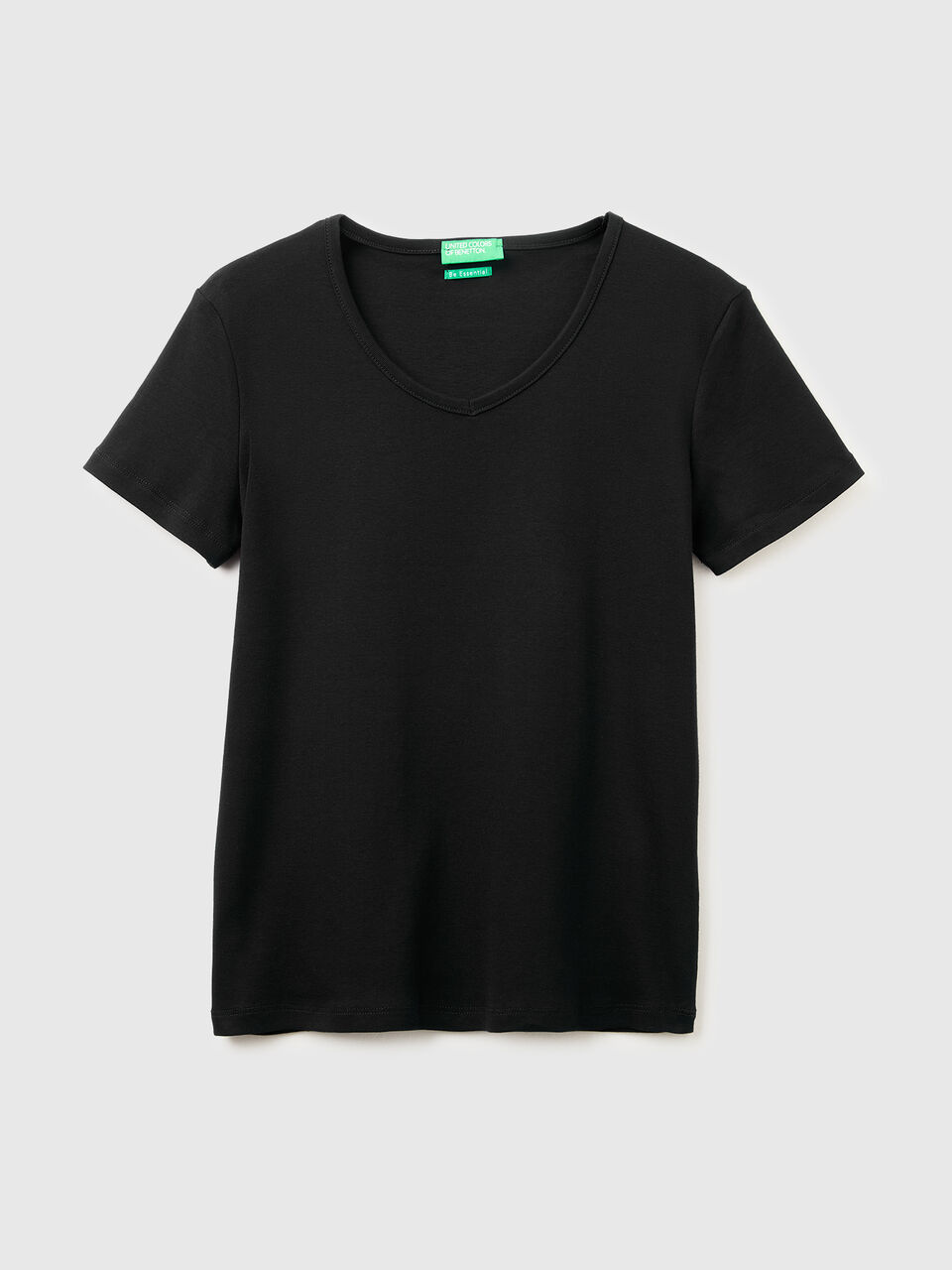 Slim fit t-shirt with V-neck