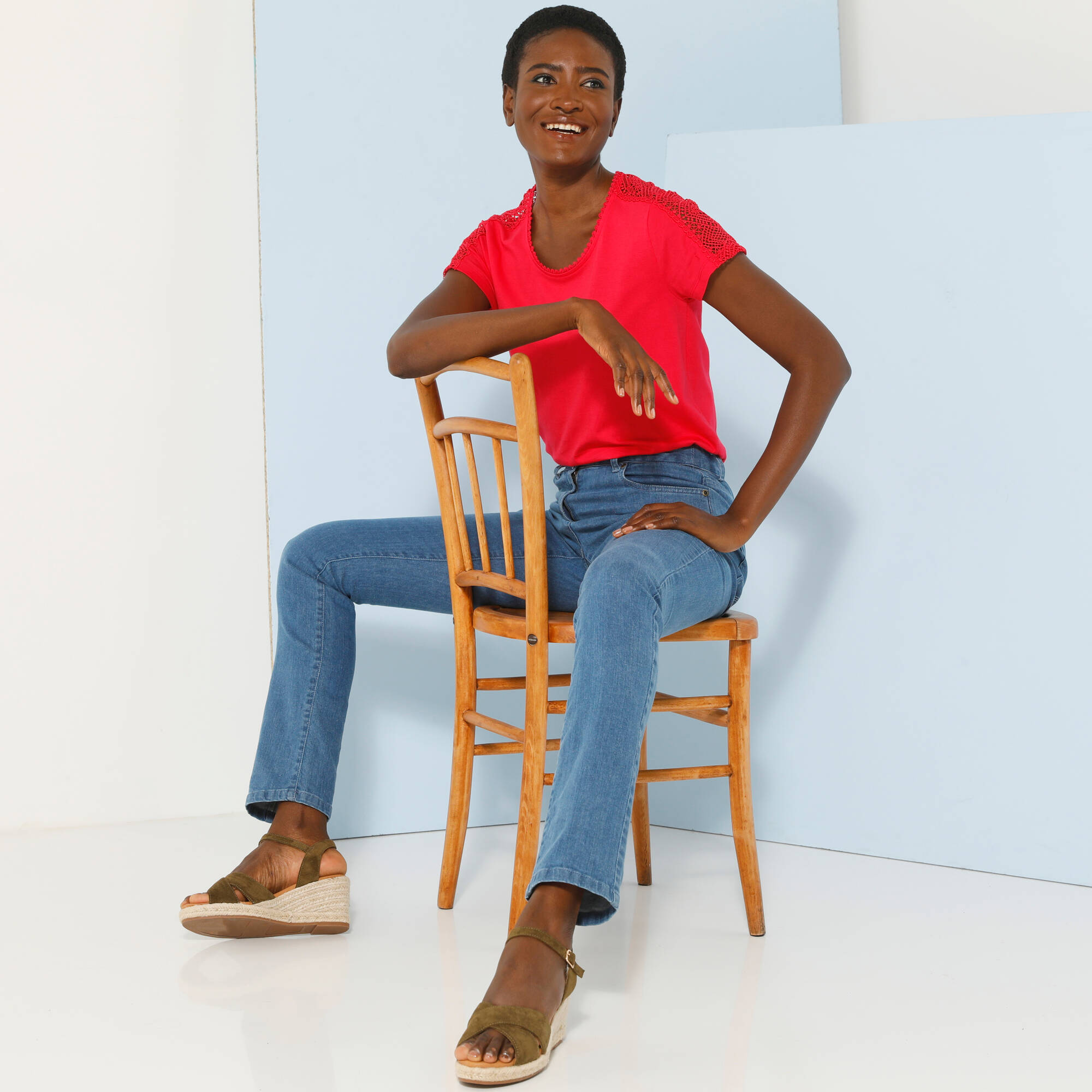 T-shirt col rond dentelle