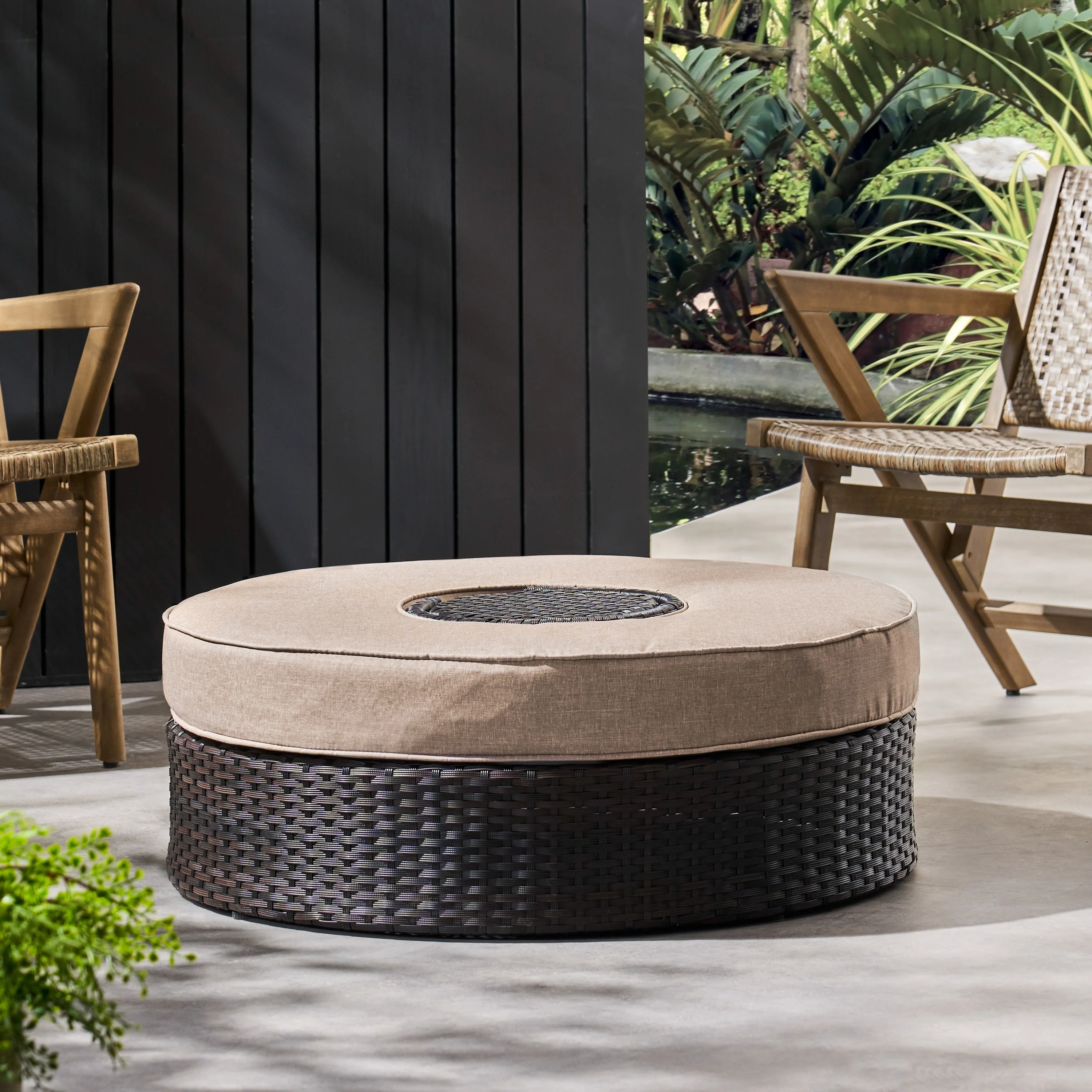 Madras Wicker Outdoor Ottoman with Ice Bucket by Christopher Knight Home