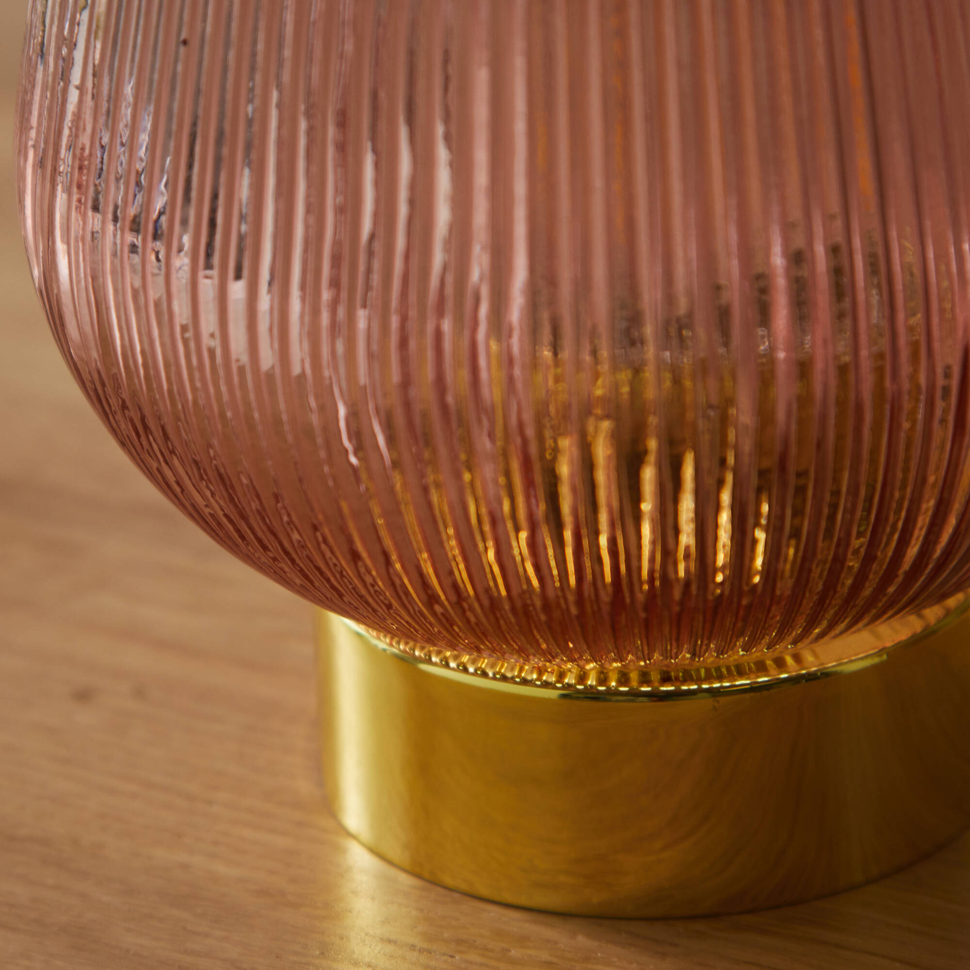 Lampe LED à poser en verre teinté