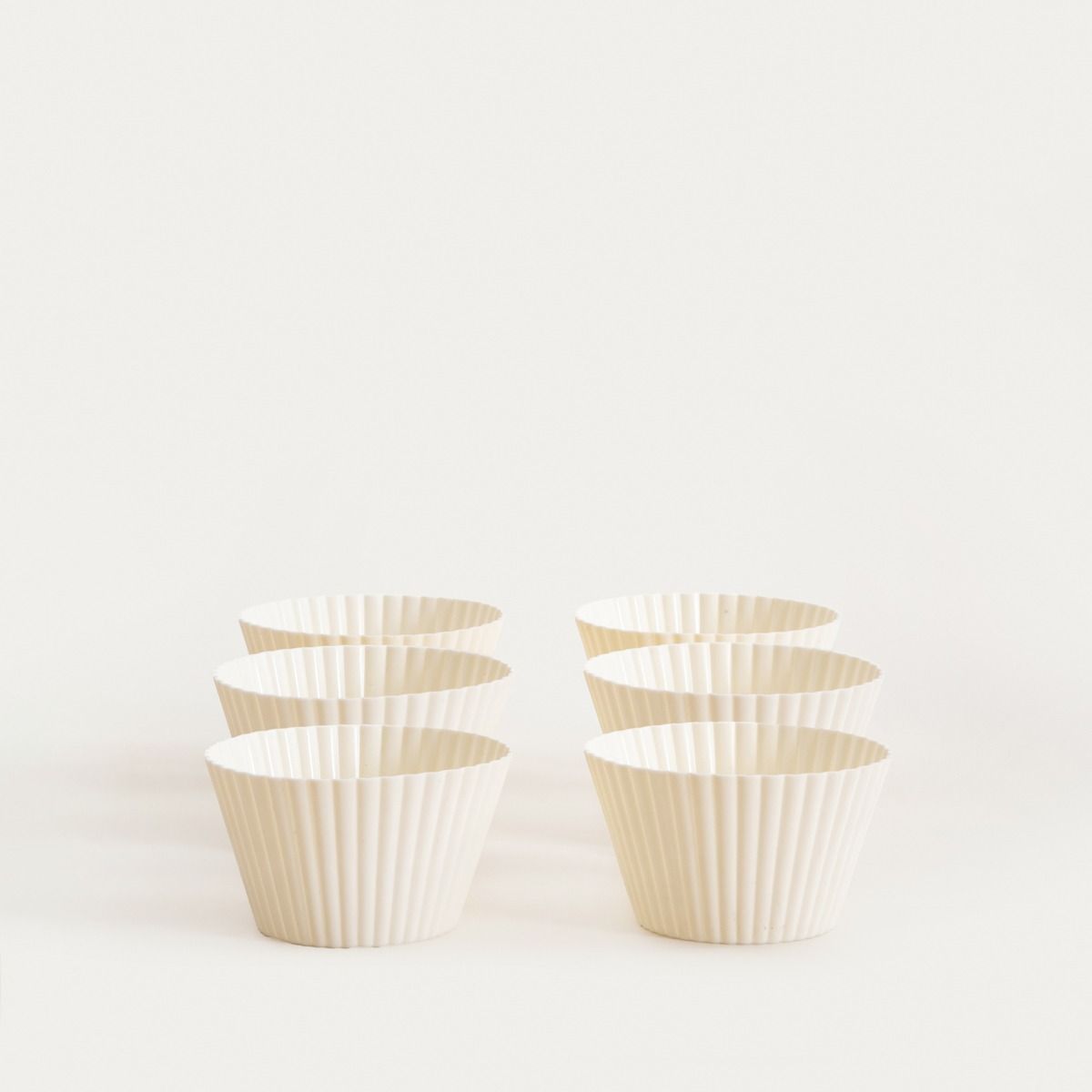 Zestaw foremek MOLLIS do babeczek śmietankowych 6 el.