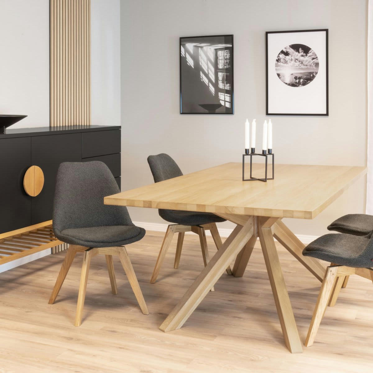 ANNA - Table à manger en bois pieds étoile ANNA